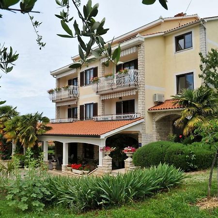 Haus Liliana Hotel Tar-Vabriga Luaran gambar