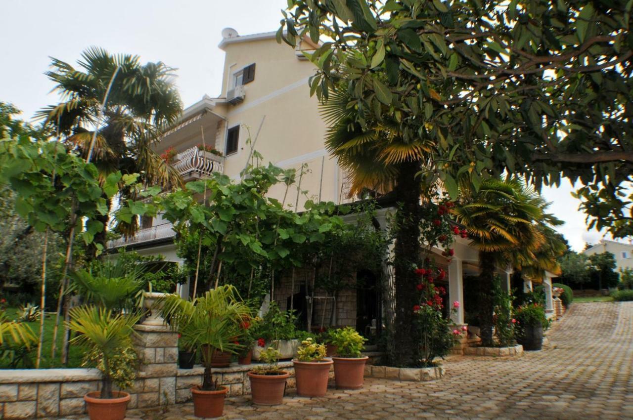 Haus Liliana Hotel Tar-Vabriga Luaran gambar