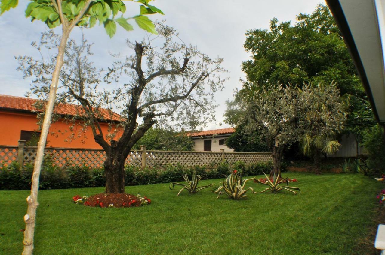 Haus Liliana Hotel Tar-Vabriga Luaran gambar