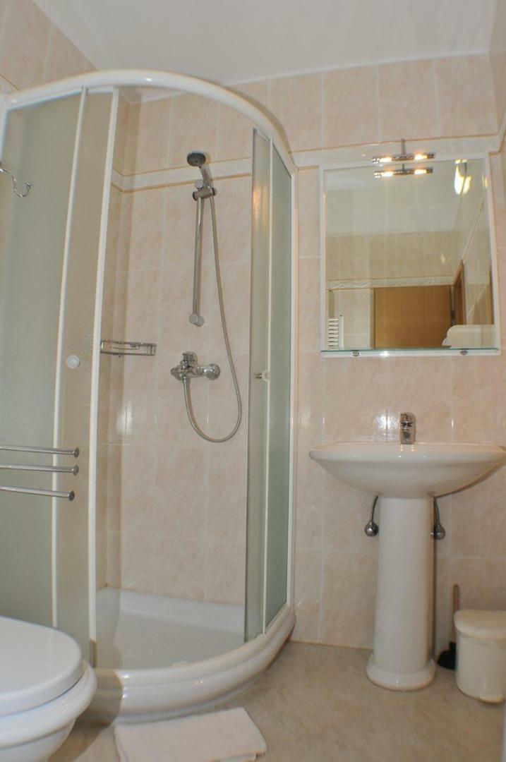 Haus Liliana Hotel Tar-Vabriga Luaran gambar