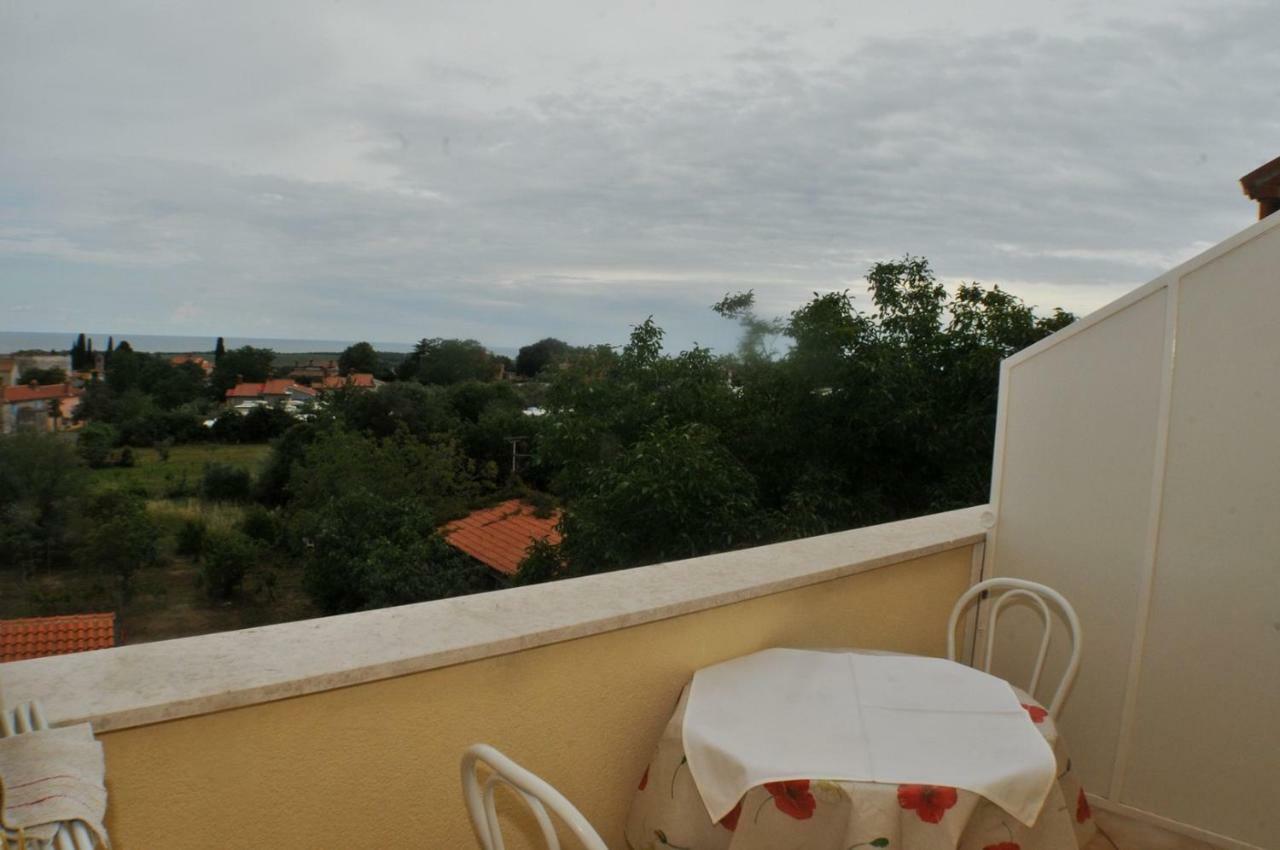Haus Liliana Hotel Tar-Vabriga Luaran gambar