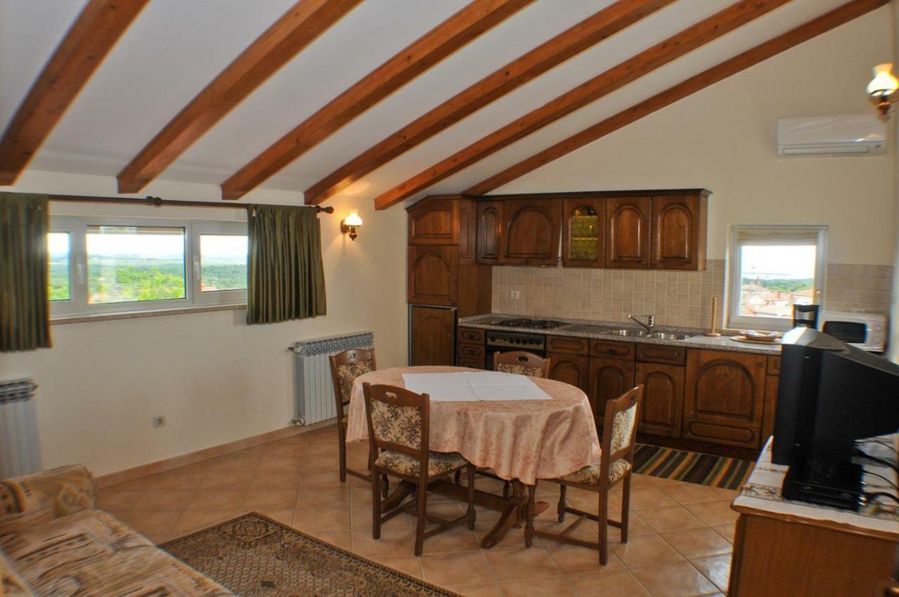 Haus Liliana Hotel Tar-Vabriga Luaran gambar